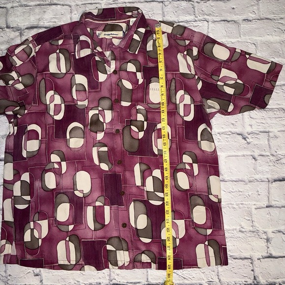 Tommy Bahama Shirt Men's XL Purple Hawaiian Geometric Pocket Loop Collar‎ SILK - Picture 3 of 5